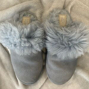 bluey grey fluffy ugg slippers